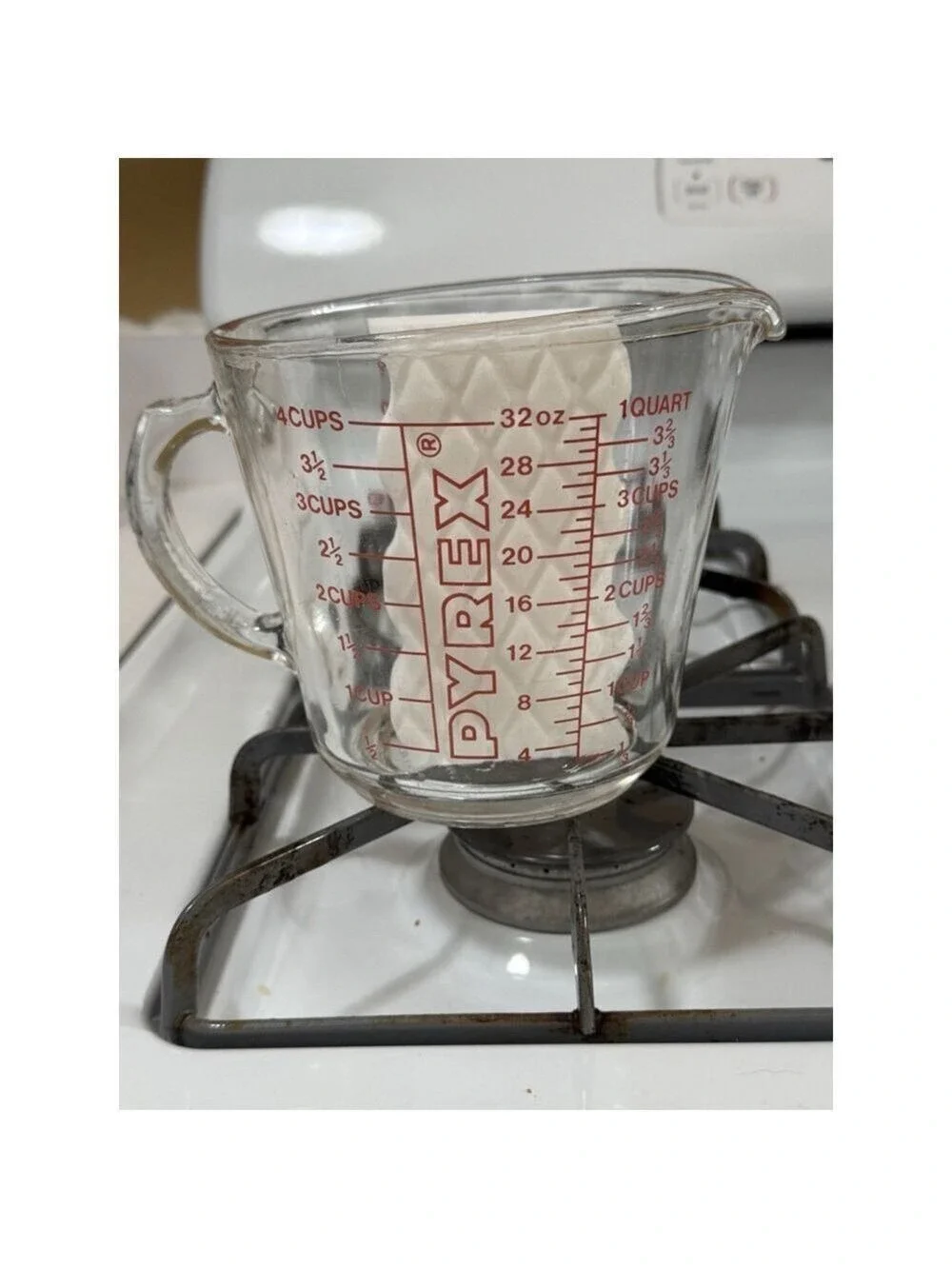Vintage PYREX Glass Liquid 1 Quart 4 Cup Measuring Red Lettering 